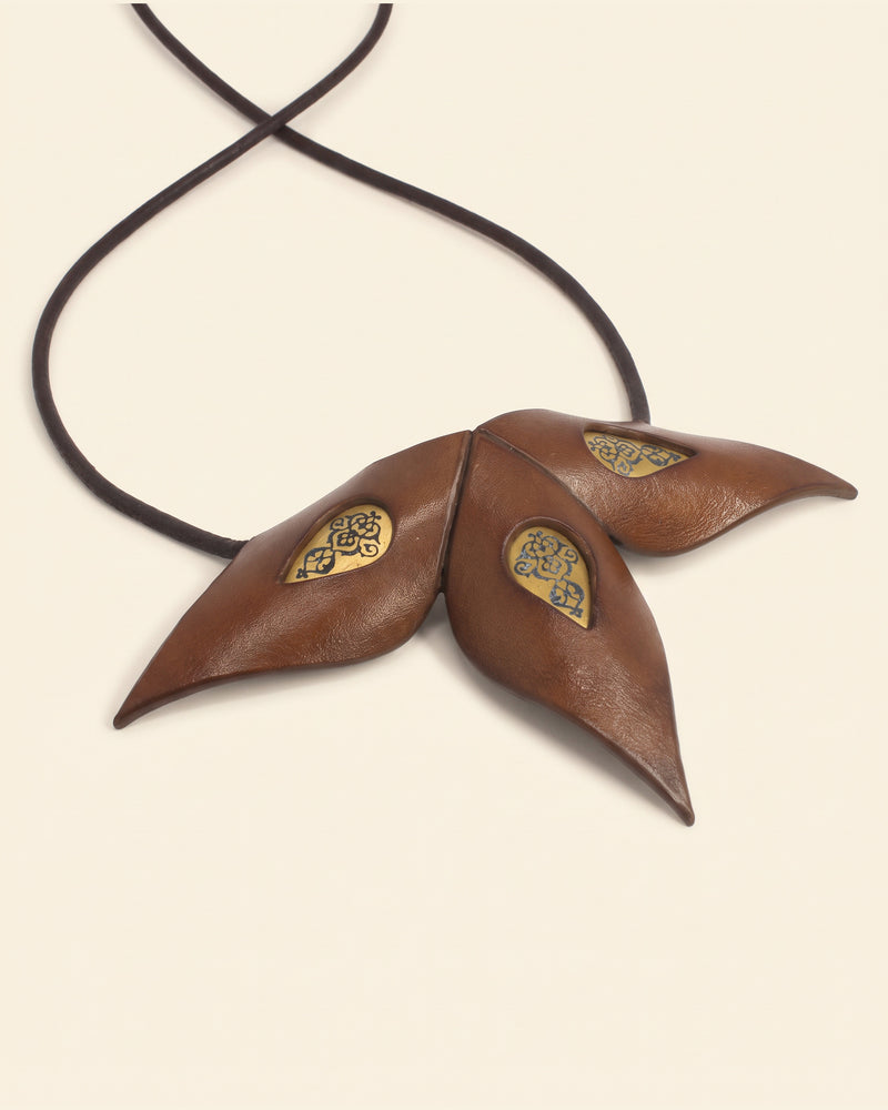 Etched Brass & Cow Leather Necklace — Brown & Gold | 2sheen Collection — packshot