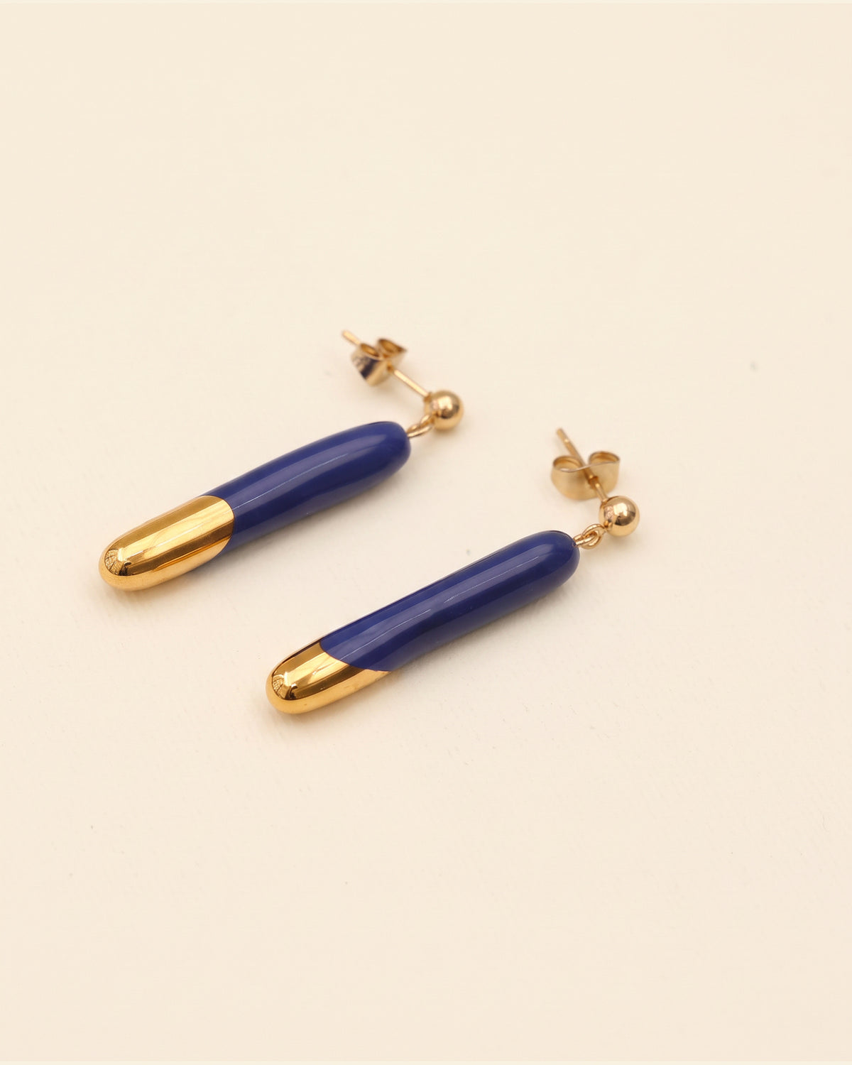 Handmade gold plated earrings, blue, gold — packshot