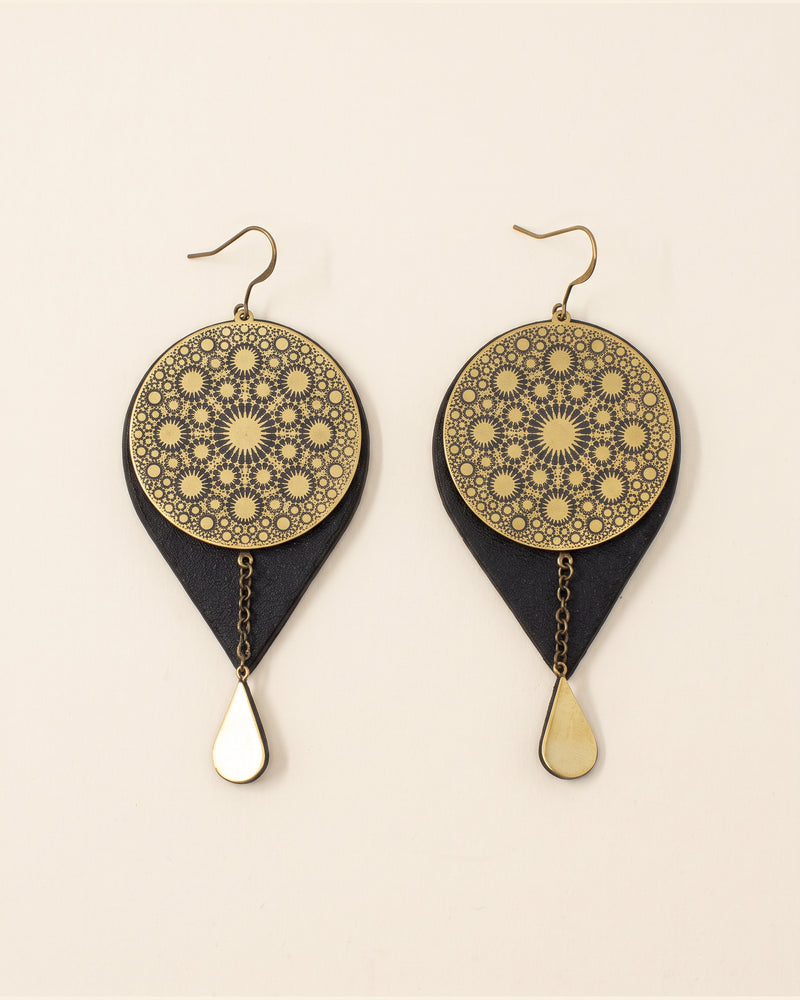 Brass Plate Split Earrings — Gold & Black | 2sheen Collection — packshot