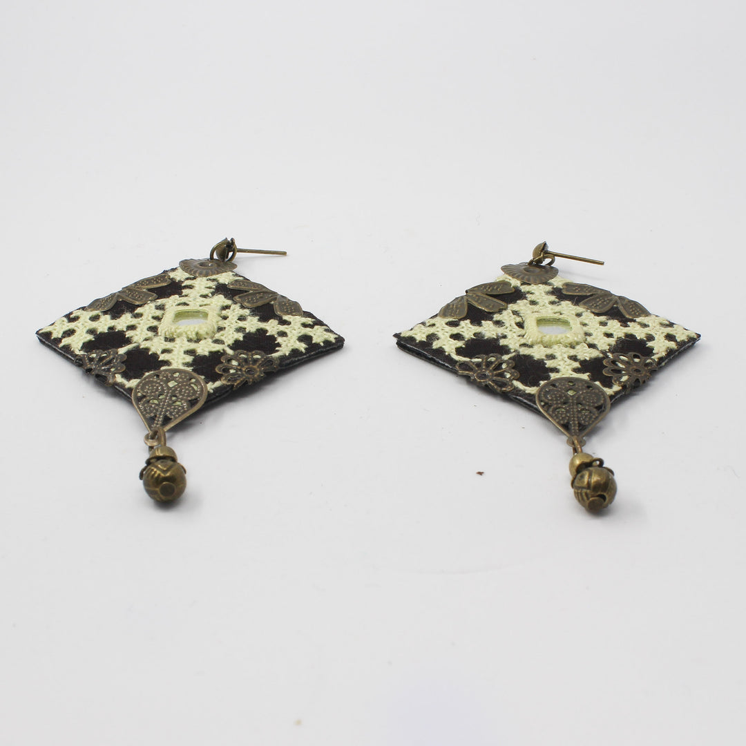 Handmade bracelet, earrings, yellow, black