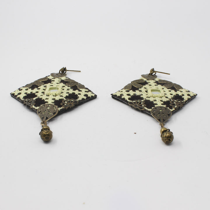 Handmade bracelet, earrings, yellow, black