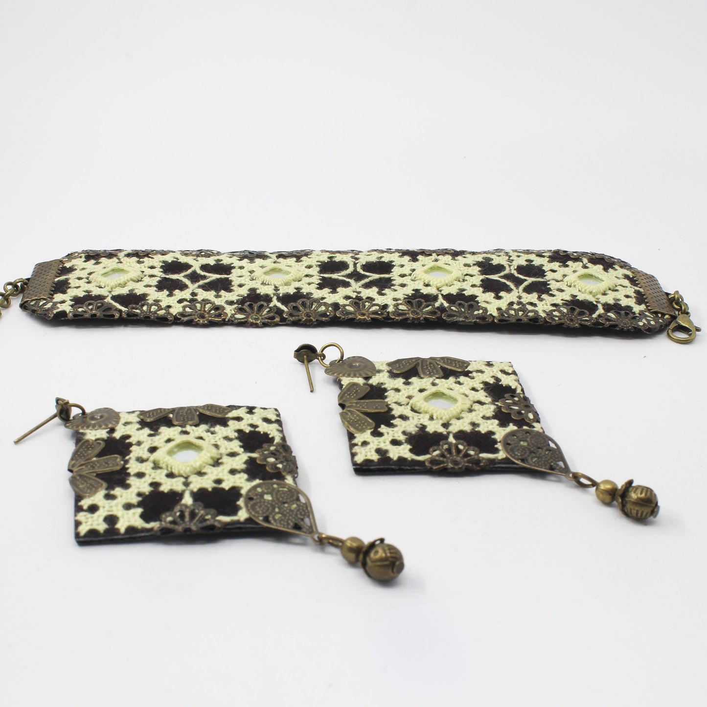 Handmade bracelet, earrings, yellow, black