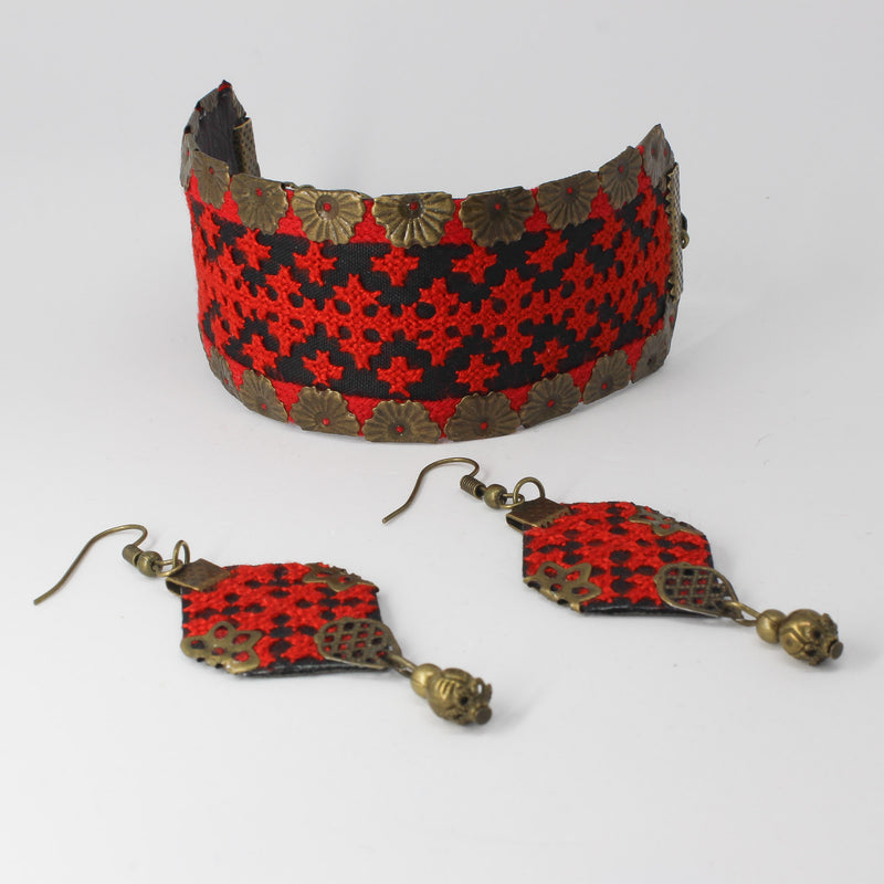 Handmade Balochi embroidered earrings and bracelet, red, gold — detail