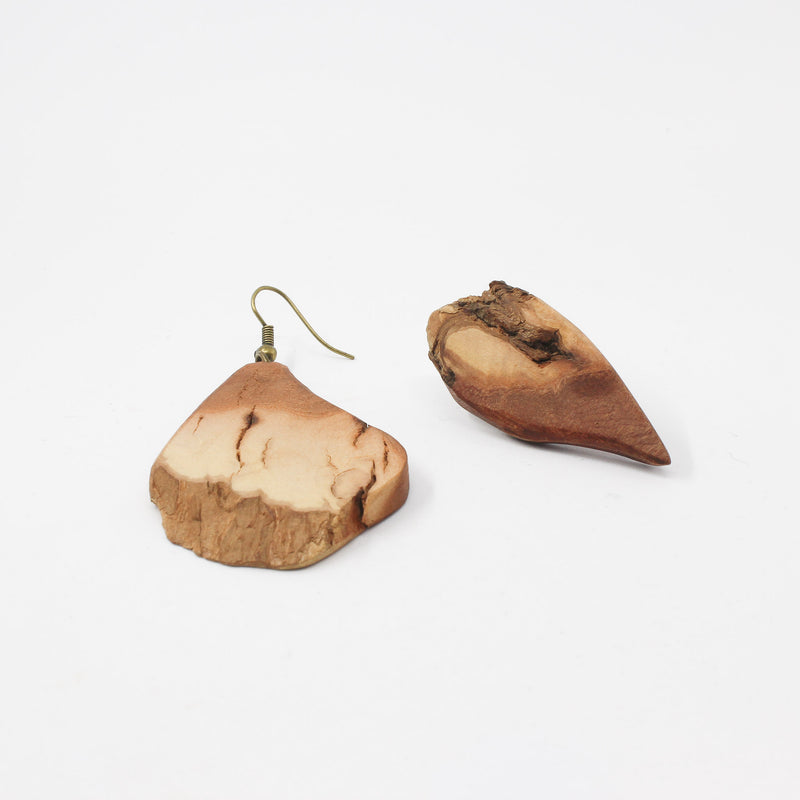 Natural Wood Earrings — Brown, Style I | Choopi Design — detail