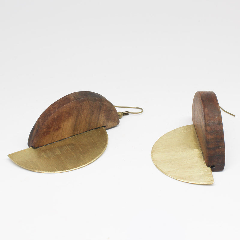Walnut Wood & Brass Earrings — Brown & Gold | Choopi Design — detail
