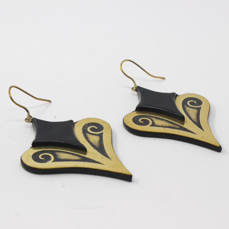 Handcrafted Suede & Etched Brass Earrings — Black & Gold | 2sheen Collection — detail