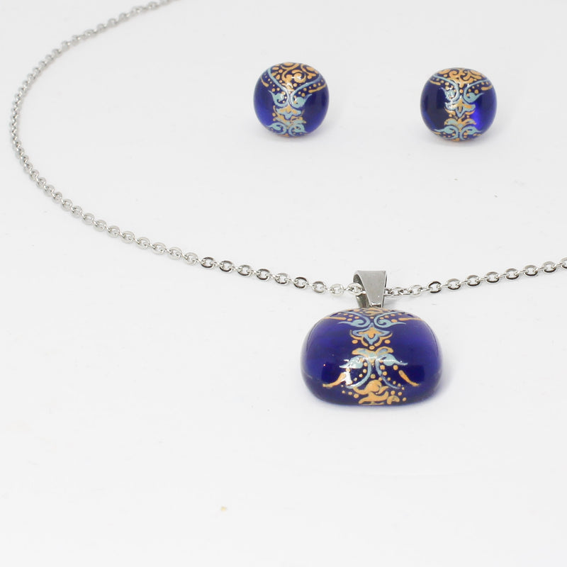 Handmade enamel necklace and earrings, blue, gold — detail
