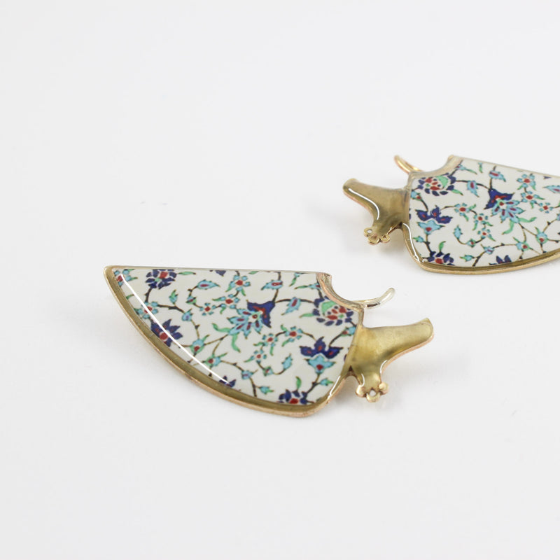 Handcrafted Brass Earrings — Gold & White | Siin Collection — detail